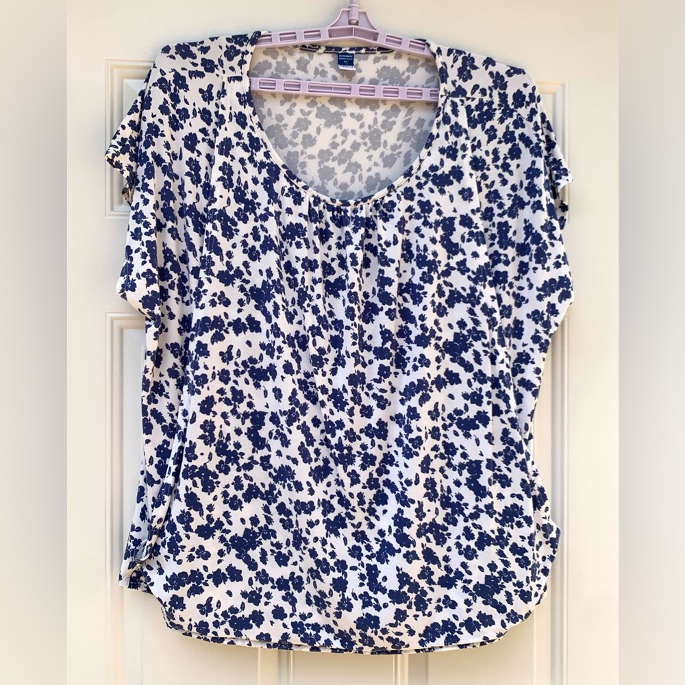 OLD NAVY Womens Sz XL Short Sleeve Top Blouse Shirt Maternity Floral Pockets